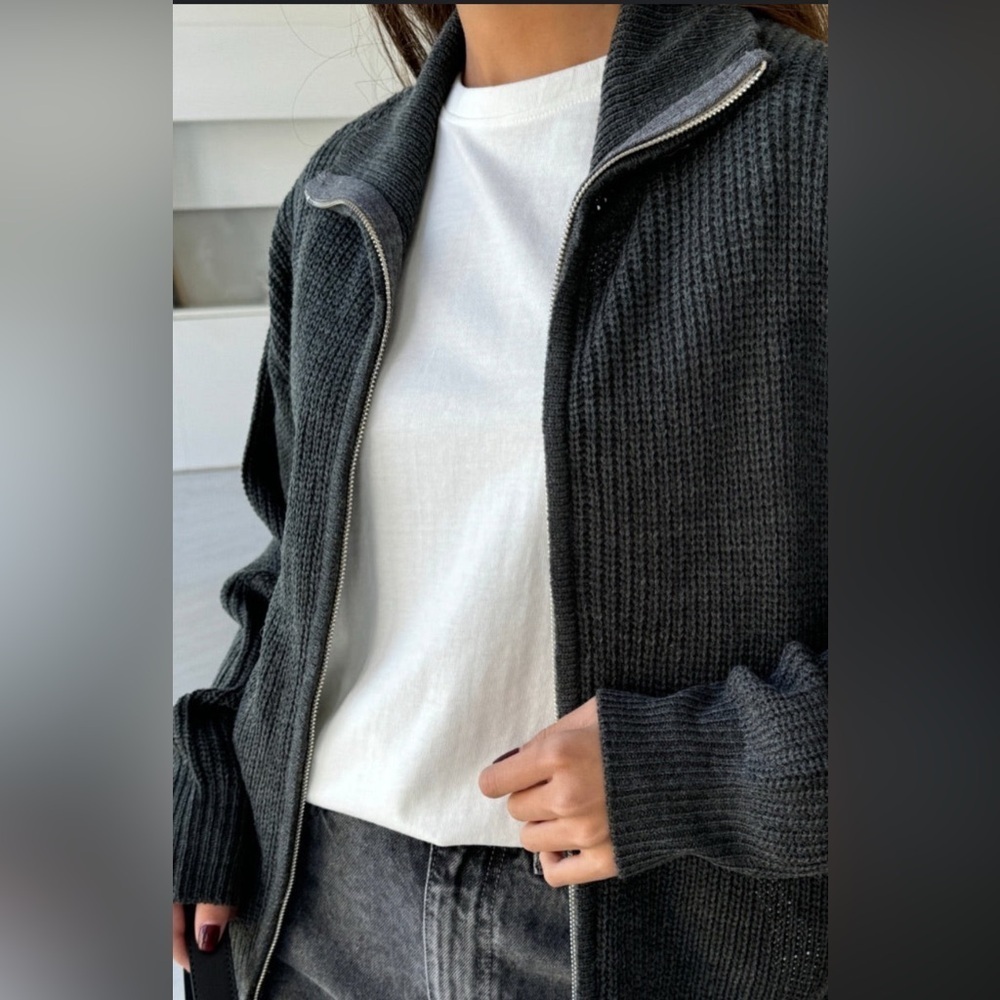 Everlane Black Ribbed Cardigan 100% wool